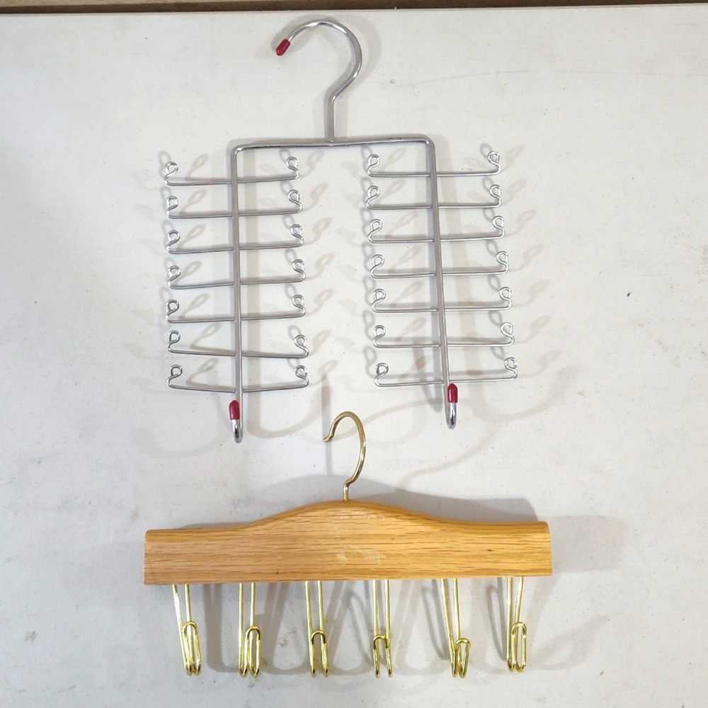 Lot of 2 Hanging Storage - Tie holder